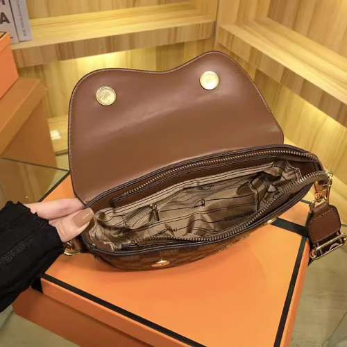 高級感小衆包包女2025新款休閒單肩斜後後背包時尚質感小包馬鞍包