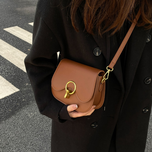 今年流行包包女ins小衆高級感2025新款質感復古馬鞍包斜後後背包小包