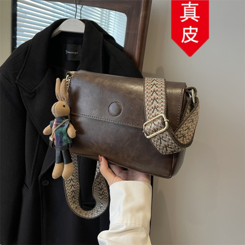 香港品牌真皮包包女2026春夏新款高級感復古小方包時尚單肩斜後後背包