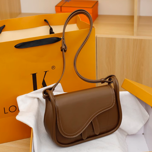 Charlit Keitn女包2026新款真皮腋下馬鞍包單肩斜背小衆流行小包