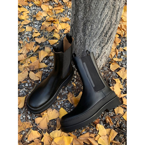 真皮馬丁靴英倫風切爾西靴秋中筒厚底增高菸筒靴女白色短靴子冬季