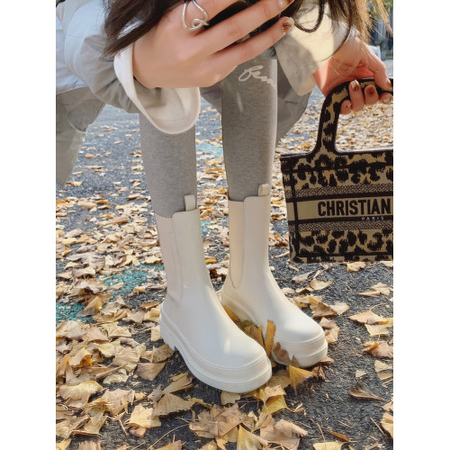 真皮馬丁靴英倫風切爾西靴秋中筒厚底增高菸筒靴女白色短靴子冬季