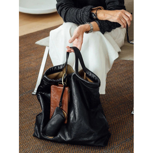 黑色真皮大容量托特包包女式2026新款輕奢小衆高級感手提通勤大包 黑色真皮大容量托特包包女式2026新款輕奢小衆高級感手提通勤大包