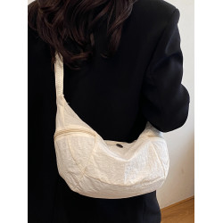 日系超輕防水布女百搭單肩斜後後背包休閒牛角包大學生上課通勤餃子包