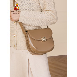 稻草人包包女式2025新款百搭單肩斜後後背包女款小衆設計腋下包馬鞍包