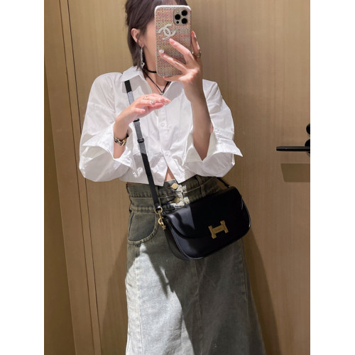 今年流行2026新款高級感質感小方包簡約百搭多用腋下包斜後後背包女潮