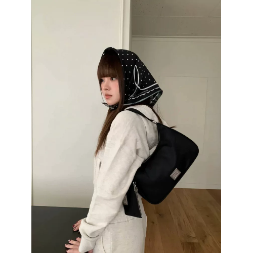 車靜媛同款包包2026新款休閒百搭金屬小標百搭腋下包單肩手提包女 車靜媛同款包包2026新款休閒百搭金屬小標百搭腋下包單肩手提包女