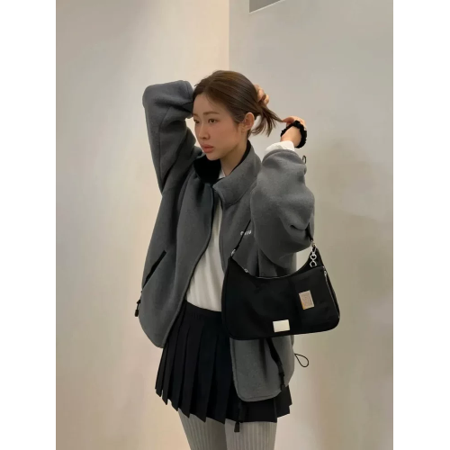 車靜媛同款包包2026新款休閒百搭金屬小標百搭腋下包單肩手提包女 車靜媛同款包包2026新款休閒百搭金屬小標百搭腋下包單肩手提包女