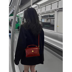 馬鞍包包女士2026新款高級大氣輕奢小衆高級感斜背紅色婚包女新娘
