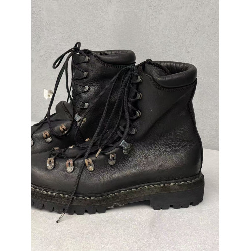 黑色金屬釦前系帶短筒靴男女同款圓頭厚底休閒登山靴做舊馬丁靴子