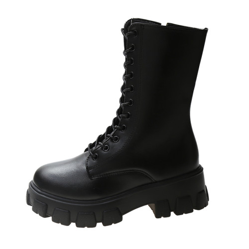 大碼女靴41一43馬丁靴女短靴英倫風女鞋子超火厚底顯腳小中筒靴子