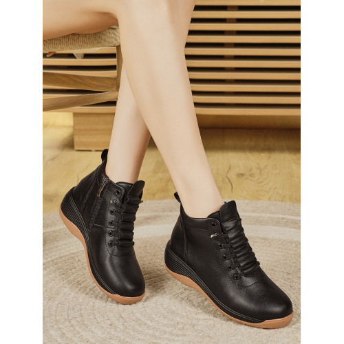 休閒側拉鍊鞋旅遊鞋2026秋冬新款厚底防滑女士馬丁靴坡跟真皮短靴 休閒側拉鍊鞋旅遊鞋2026秋冬新款厚底防滑女士馬丁靴坡跟真皮短靴