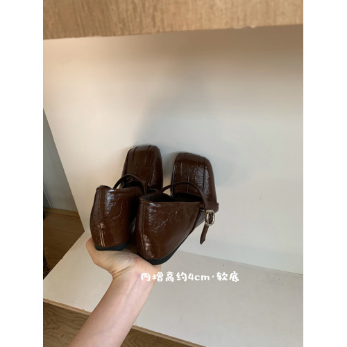 可甜可欲~內增高瑪麗珍女鞋2025春天新款復古褶皺一字釦方頭單鞋