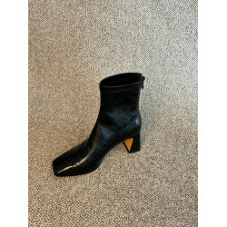 牛皮版~法式方頭高跟氣質百搭瘦瘦靴女真皮英倫風後拉鍊彈力短靴