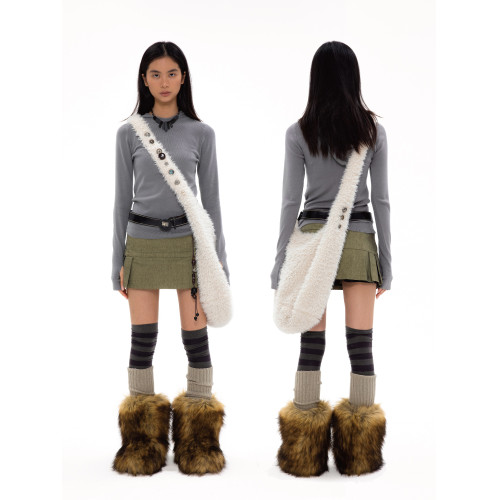 oinimi 米白色羊羔毛包 釘釦裝飾毛毛包 大容量通勤斜後後背包