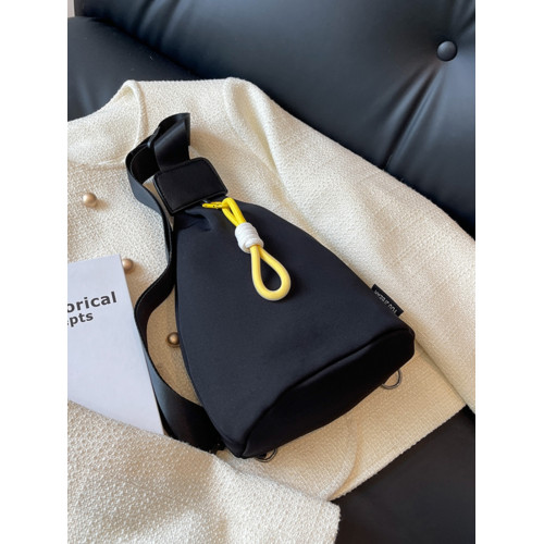 今年流行超火小衆設計包包女2026新款爆款百搭斜背胸包時尚水桶包 今年流行超火小衆設計包包女2026新款爆款百搭斜背胸包時尚水桶包