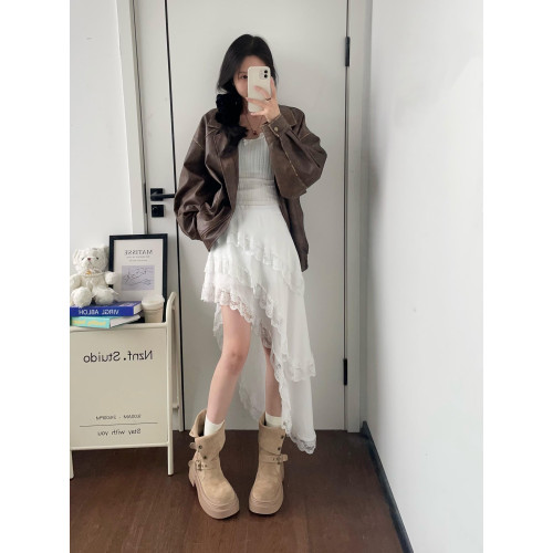 南在南方厚底英倫風增高馬丁靴女款2026新款春秋顯瘦百搭爆款短靴 南在南方厚底英倫風增高馬丁靴女款2026新款春秋顯瘦百搭爆款短靴