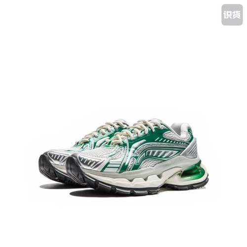 李甯SOFT GO MAX䨻科技輕量軟彈防滑耐磨潮流運動休閒鞋AGLU037