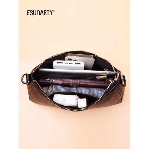 真皮小包包女2026新款軟皮斜後後背包女包簡約百搭腋下頭層牛皮馬鞍包 真皮小包包女2026新款軟皮斜後後背包女包簡約百搭腋下頭層牛皮馬鞍包