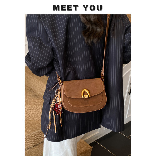 紅色超火精緻腋下馬鞍包包女2026新款高級感輕奢小衆不撞款斜後後背包 紅色超火精緻腋下馬鞍包包女2026新款高級感輕奢小衆不撞款斜後後背包