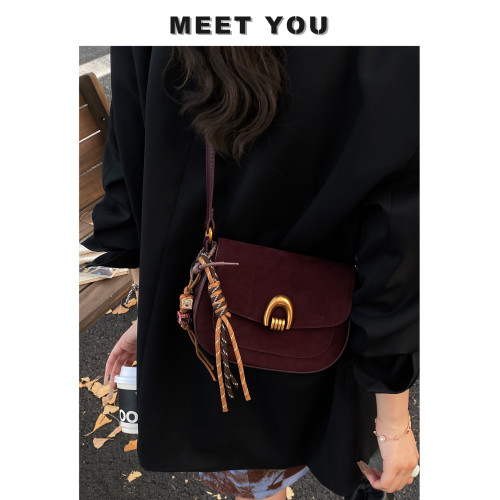 紅色超火精緻腋下馬鞍包包女2026新款高級感輕奢小衆不撞款斜後後背包 紅色超火精緻腋下馬鞍包包女2026新款高級感輕奢小衆不撞款斜後後背包