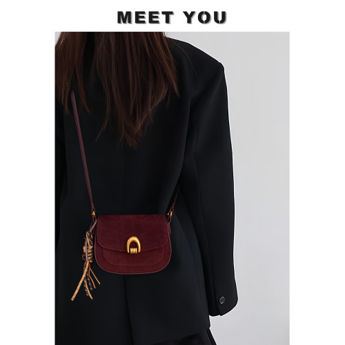 紅色超火精緻腋下馬鞍包包女2026新款高級感輕奢小衆不撞款斜後後背包 紅色超火精緻腋下馬鞍包包女2026新款高級感輕奢小衆不撞款斜後後背包