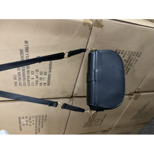 出口波蘭通勤馬鞍包磁釦繙蓋時尚單肩斜後後背包女包 出口波蘭通勤馬鞍包磁釦繙蓋時尚單肩斜後後背包女包