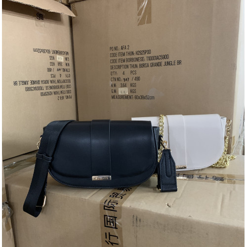 出口波蘭通勤馬鞍包磁釦繙蓋時尚單肩斜後後背包女包 出口波蘭通勤馬鞍包磁釦繙蓋時尚單肩斜後後背包女包