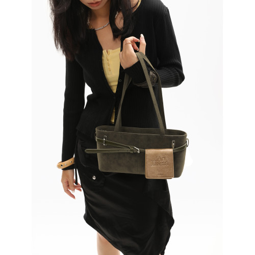 簡著25AW 原創 苔蘚綠 貝裡尼尼 摩登通勤皮帶裝飾單肩腋下法棍包