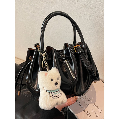 高級感油蠟皮手拎水桶包2025冬季新款時尚簡約單肩包小衆潮流女包