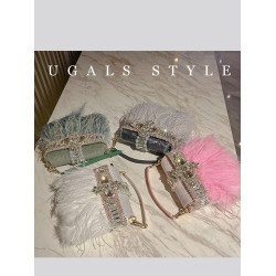 UGALS秋冬流蘇鴕鳥毛茸茸絲絨馬鞍閃亮不靈水鑽石宴會手拿斜後後背包