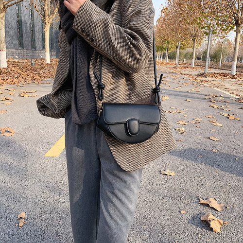 韓版迷你小包包女2026夏新款潮高級質感單肩斜後後背包網紅百搭馬鞍包