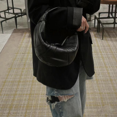 潮流牛角女士腋下包春夏新款牛皮單肩手提可頌包女式真皮女包