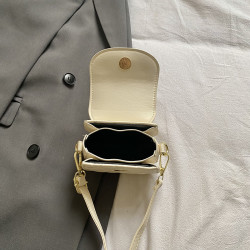 秋冬迷你小包包女童2026新款兒童新年紅色零錢包斜背馬鞍包鑰匙包