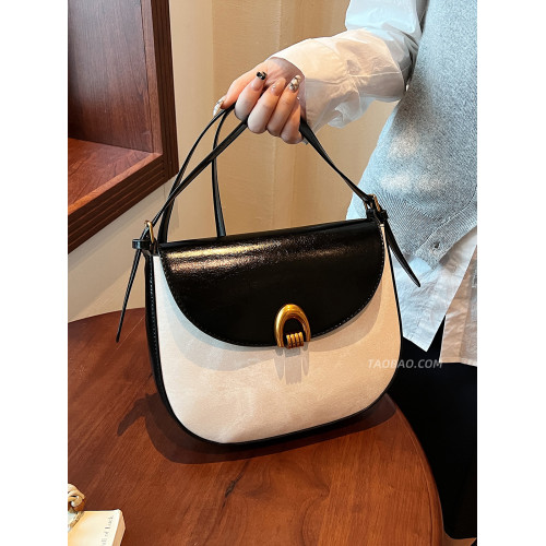 春秋季復古撞色小包包女2026新款時尚百搭斜後後背包單肩腋下包馬鞍包 春秋季復古撞色小包包女2026新款時尚百搭斜後後背包單肩腋下包馬鞍包