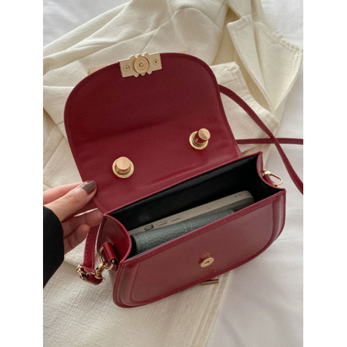 手提紅色包包春夏女2024新款潮復古馬鞍包小衆百搭單肩斜後後背包婚包