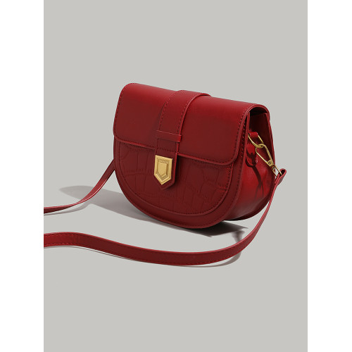 UR鱷魚紋質感馬鞍包女2025新款高級感新娘婚包時尚百搭單肩斜後後背包