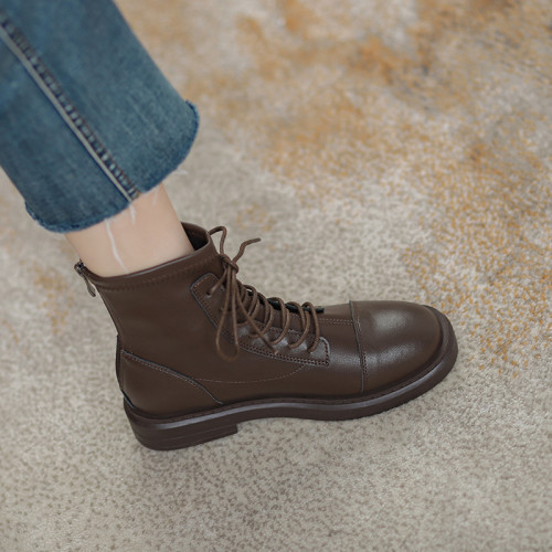 真皮棕色顯腳小馬丁靴女2025新款秋冬季英倫風平底加絨系帶短靴子