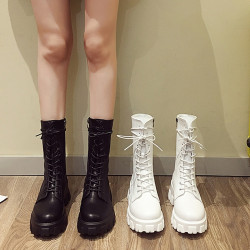 大碼女靴41一43馬丁靴女英倫風黑色百搭短靴春秋厚底中筒機車靴40