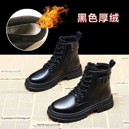 品牌特價2025秋冬新款馬丁靴女網紅爆款加絨平底顯瘦短靴小個子鞋