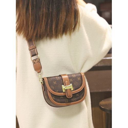 爆款超火小包包女士2025新款今年流行高級感寬肩帶斜背女款馬鞍包