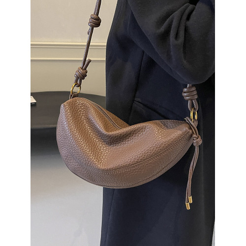 高級質感包包女大容量2026新款秋冬復古小衆設計斜後後背包通勤餃子包 高級質感包包女大容量2026新款秋冬復古小衆設計斜後後背包通勤餃子包