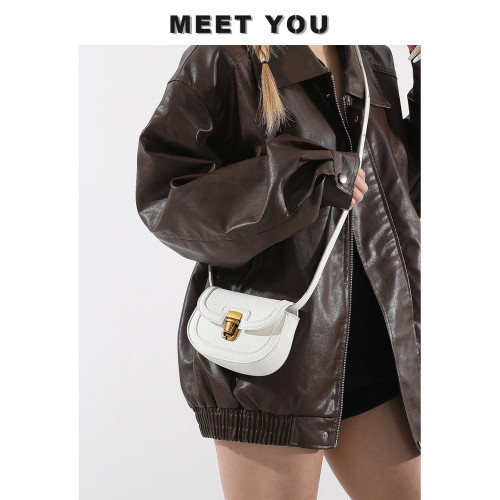 粉色超火精緻迷你馬鞍小包包女式2026新款高級感輕奢小衆斜背小包