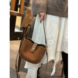 牛皮包包女式2026春夏新款斜後後背包高級感真皮女包通勤單肩馬鞍包潮