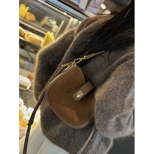 牛皮包包女式2026春夏新款斜後後背包高級感真皮女包通勤單肩馬鞍包潮