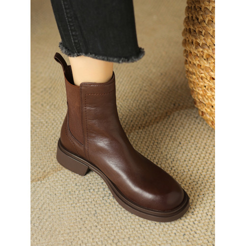 巨好穿英倫風復古軟皮馬丁靴女秋冬新款百搭粗中跟切爾西短靴黑色 巨好穿英倫風復古軟皮馬丁靴女秋冬新款百搭粗中跟切爾西短靴黑色