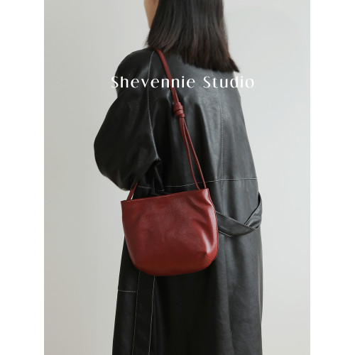 Shevennie馬鞍包手提包單肩斜後後背包墩墩包半圓包2025新款秋冬女包