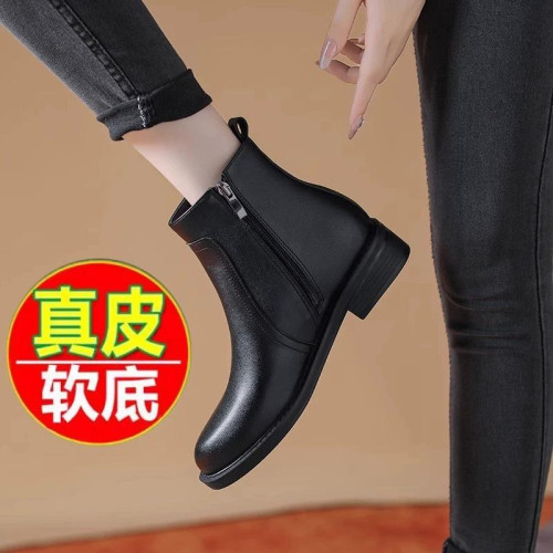 品牌真皮靴子女短靴2025秋冬款切爾西馬丁靴百搭平底加絨女鞋裸鞋