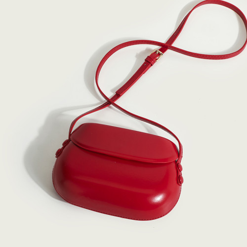 香港品牌超火紅色手機貝殼馬鞍包包女2026新款小衆輕奢高級感斜背 香港品牌超火紅色手機貝殼馬鞍包包女2026新款小衆輕奢高級感斜背