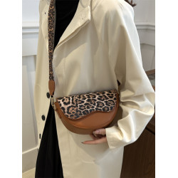 時尚半圓形包包女2025秋冬季新款洋氣撞色豹紋馬鞍包氣質拼接女包